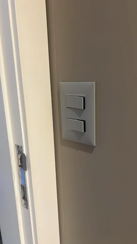 instalação de interruptor em parede