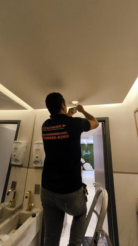 instalação de sensor de presença para garagem