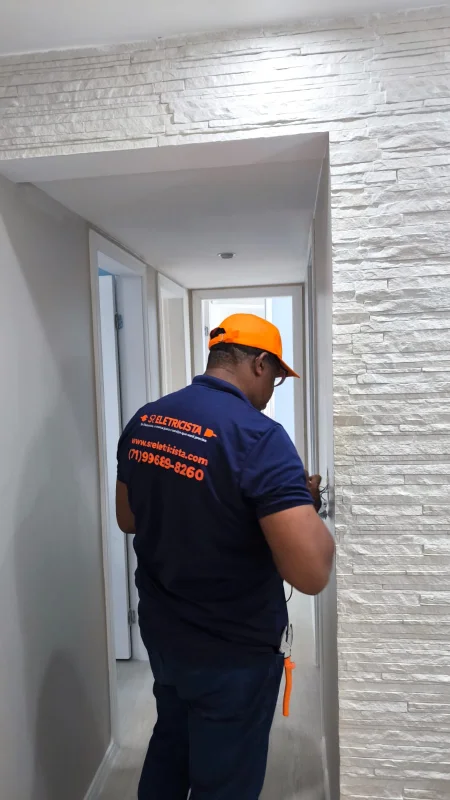 instalacao de tomada dupla